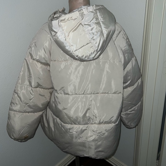 Oversized Cream Puffer Large - Picture 3 of 3